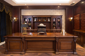 實(shí)木油漆辦公桌 實(shí)木油漆辦公桌